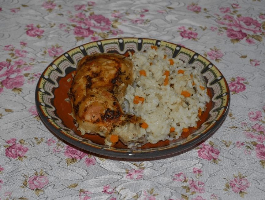 пиле с ориз